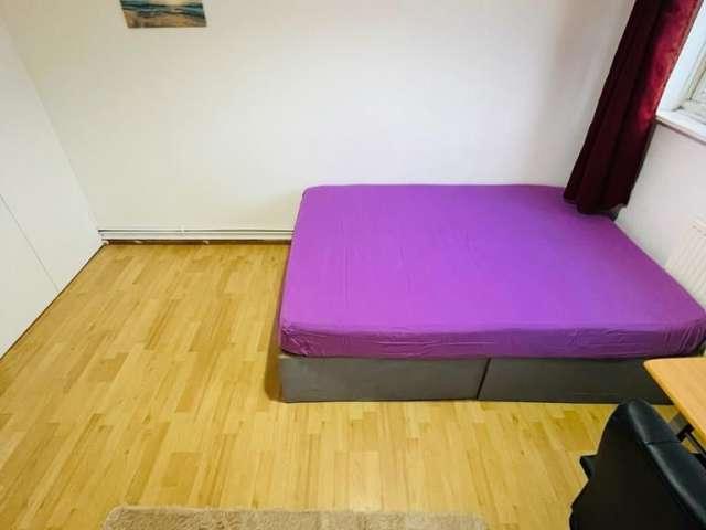 Room for rent in Hoxton, Greater London