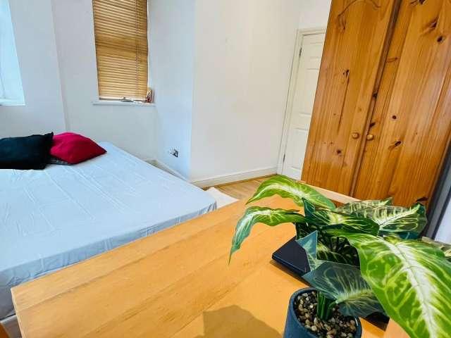 Room for rent in East Greenwich, Greater London