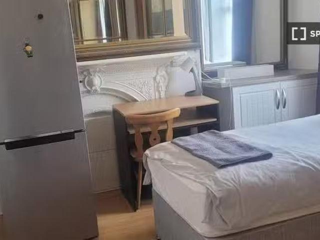 House to rent in Bluebell, North Tipperary
