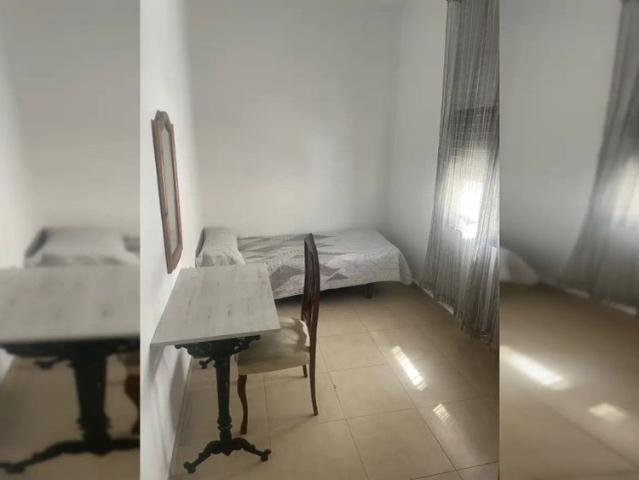 Habitación en alquiler en Barrio de las Cruces, Almería