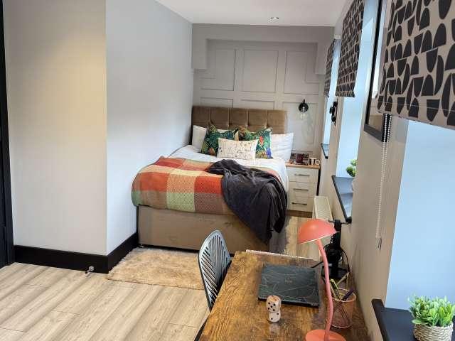 Room for rent in Elstree and Borehamwood, Borehamwood
