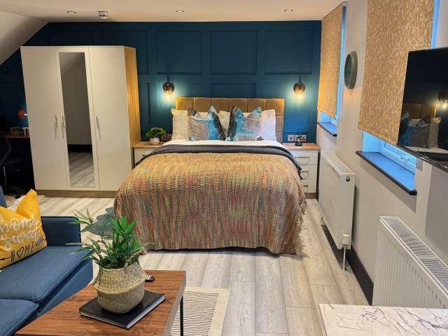 Room for rent in Elstree and Borehamwood, Borehamwood