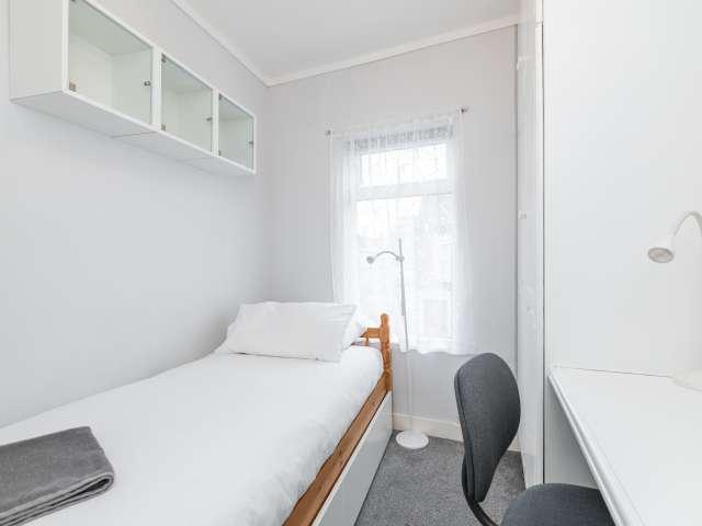 Room to rent in Dublin 4, Bluebell