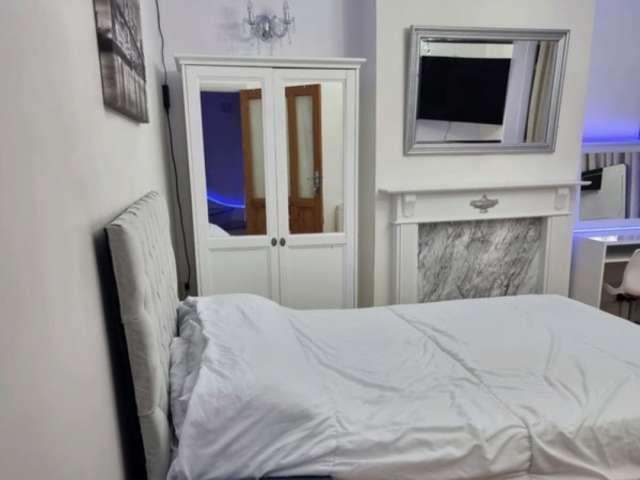 Room for rent in Greater London