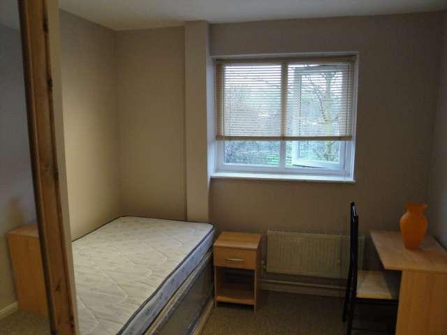 Room for rent in Stonebridge Park, City of Nottingham