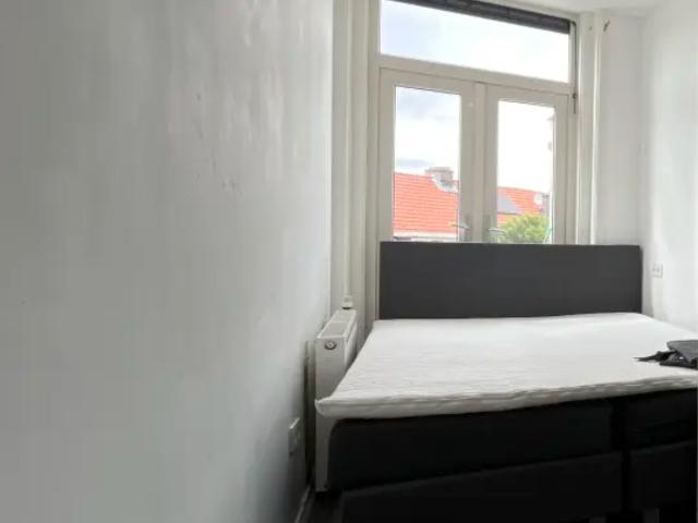 Kamer te huur in Lorentzplein, Laak