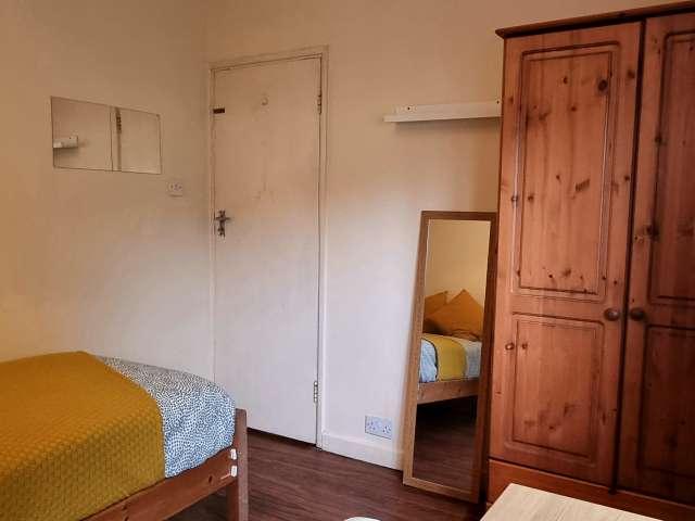 Room to rent in Bluebell, North Tipperary