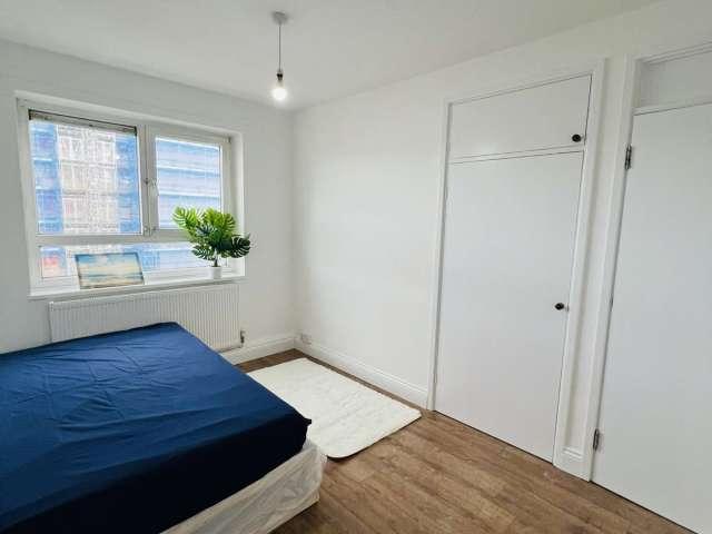 Room for rent in Queen's Park, Greater London