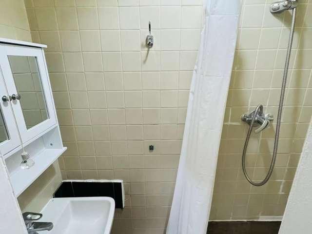 Room for rent in Bayswater, Greater London