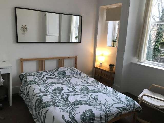 Room for rent in St Leonards, City of Edinburgh