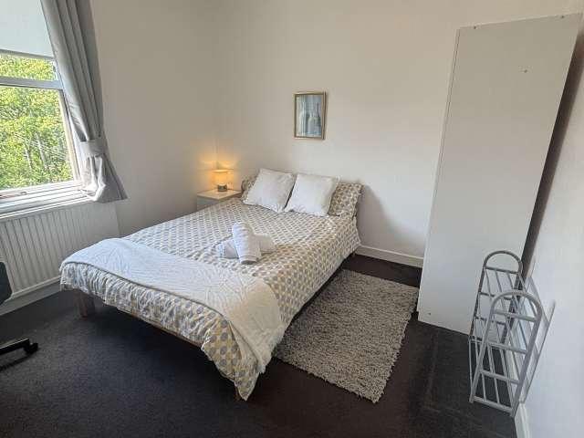 Room for rent in Prestonfield, City of Edinburgh