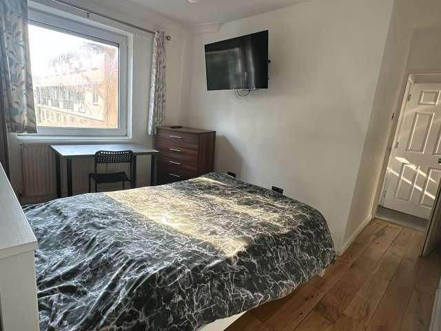 Room for rent in Southfields, Greater London
