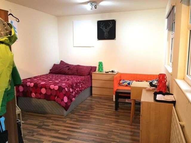 Room for rent in Cricklewood, Greater London