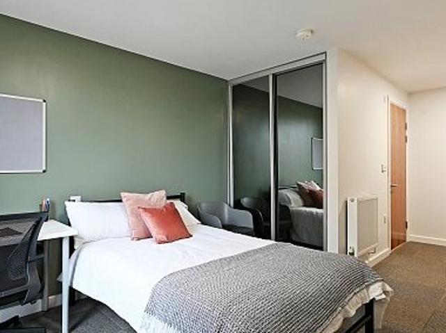Room for rent in City Centre, South Yorkshire
