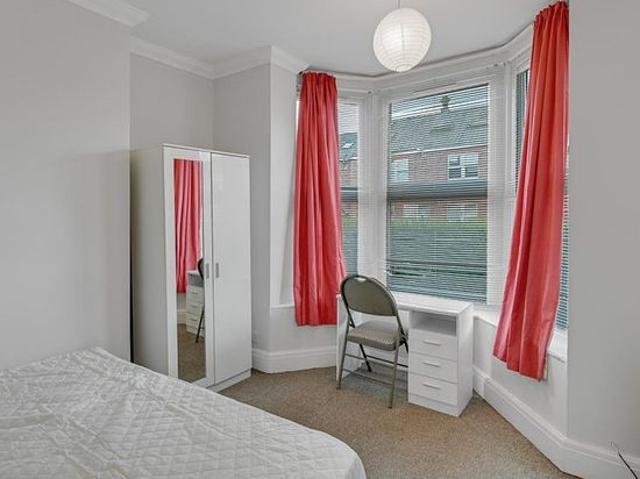 Room for rent in Little Sheffield, South Yorkshire