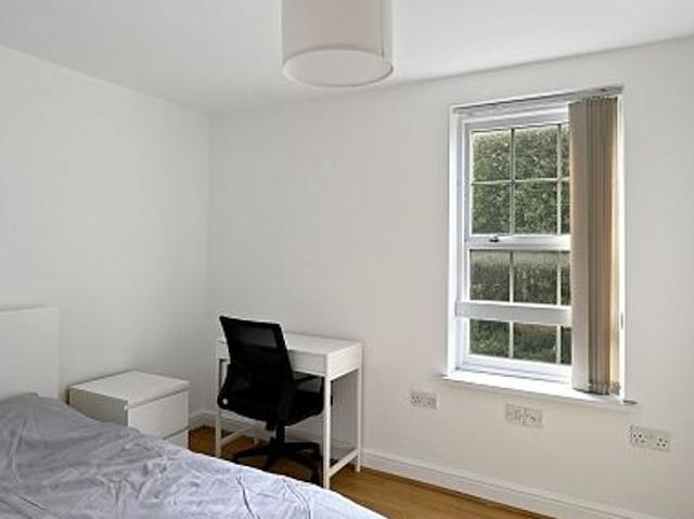 Room for rent in Saint George's, South Yorkshire