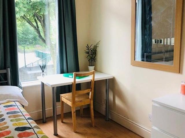 Room for rent in South Yorkshire