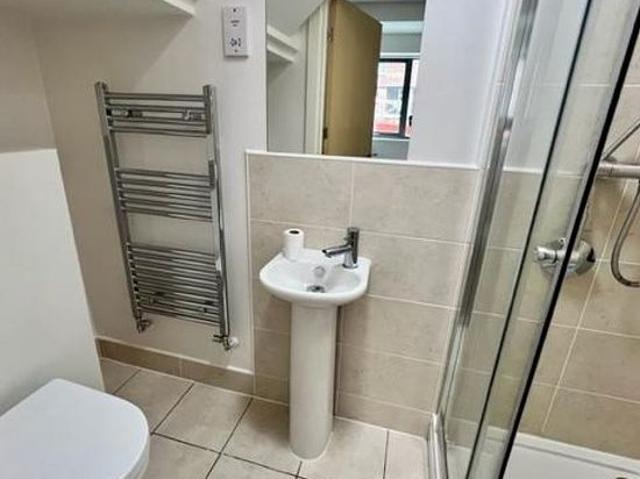 Room for rent in Saint Vincent's, Netherthorpe
