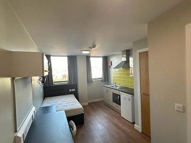 Room for rent in City Centre, South Yorkshire