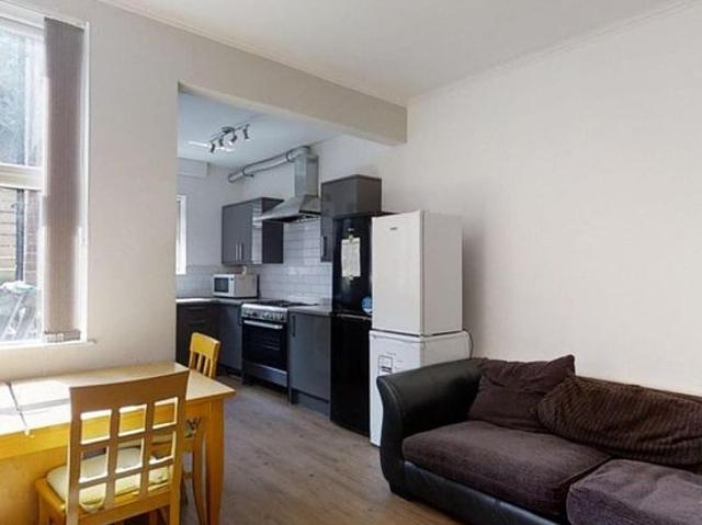 Room for rent in Sharrow Vale, South Yorkshire