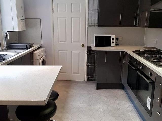 Room for rent in Saint George's, South Yorkshire