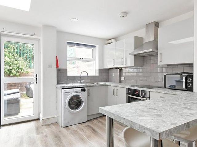 Room for rent in Sharrow Vale, South Yorkshire