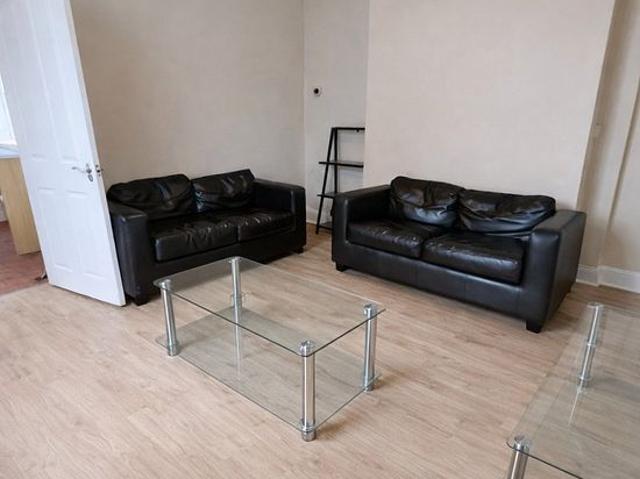 Room for rent in Sharrow Vale, South Yorkshire