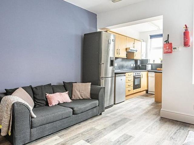 Room for rent in South Yorkshire