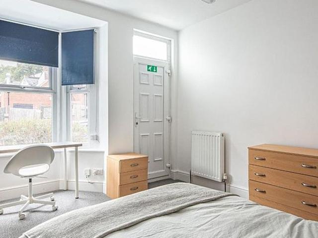 Room for rent in South Yorkshire