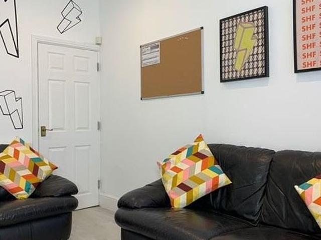 Room for rent in Sharrow Vale, South Yorkshire