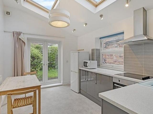 Room for rent in Sharrow Vale, South Yorkshire