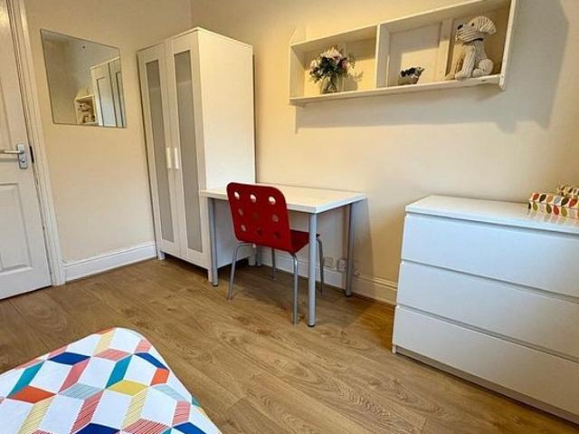 Room for rent in South Yorkshire
