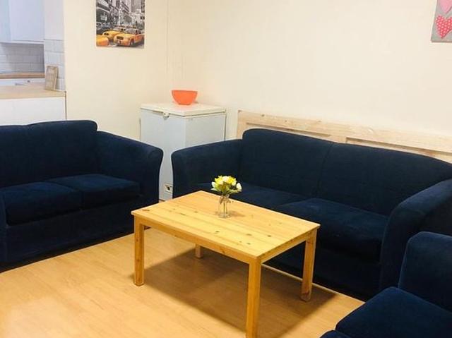 Room for rent in South Yorkshire