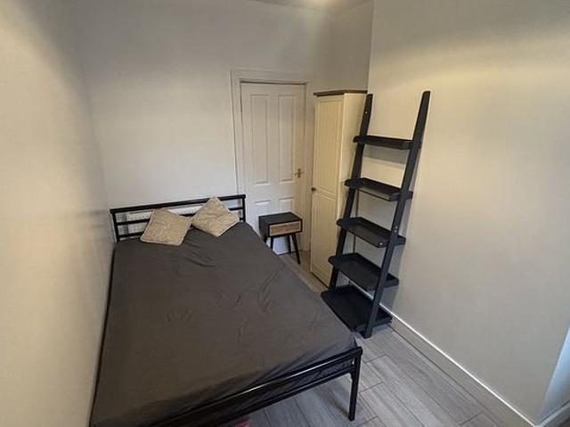 Room for rent in Malin Bridge, Sheffield