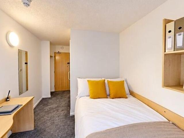 Room for rent in Sheaf Valley Quarter, Sheffield