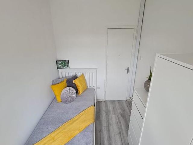 Room for rent in South Yorkshire