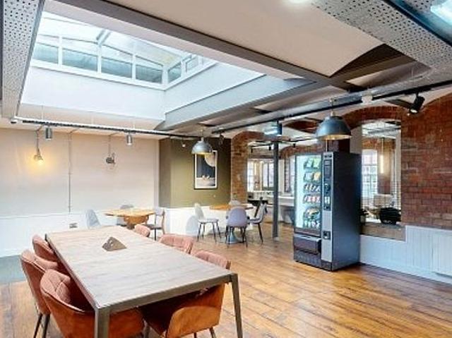 Room for rent in City Centre, South Yorkshire
