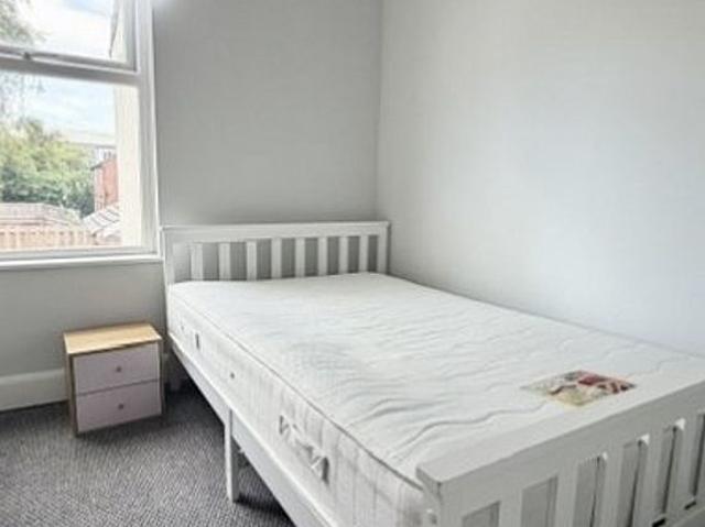 Room for rent in Heeley, South Yorkshire