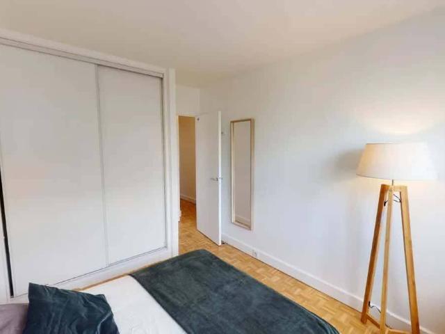 Studio location à La Défense 4, Courbevoie