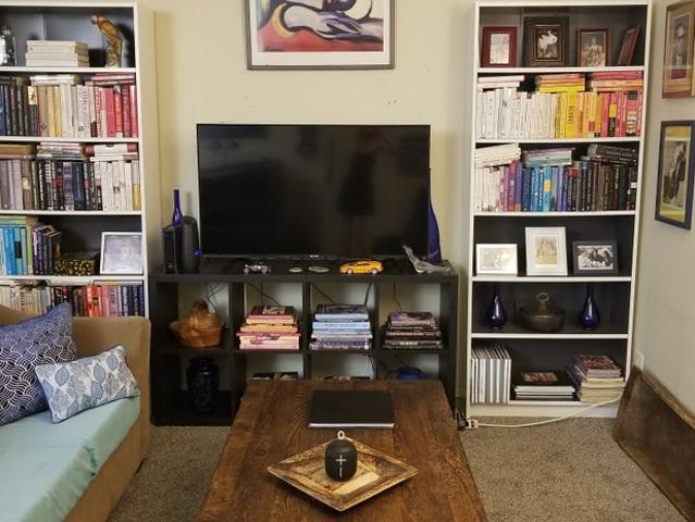 Room for rent in Studio City Neighborhood Council District, Canoga Park