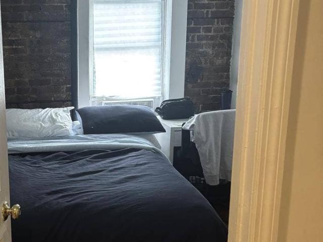 Room for rent in Arverne, New York