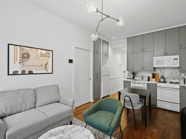 Room for rent in Arverne, New York
