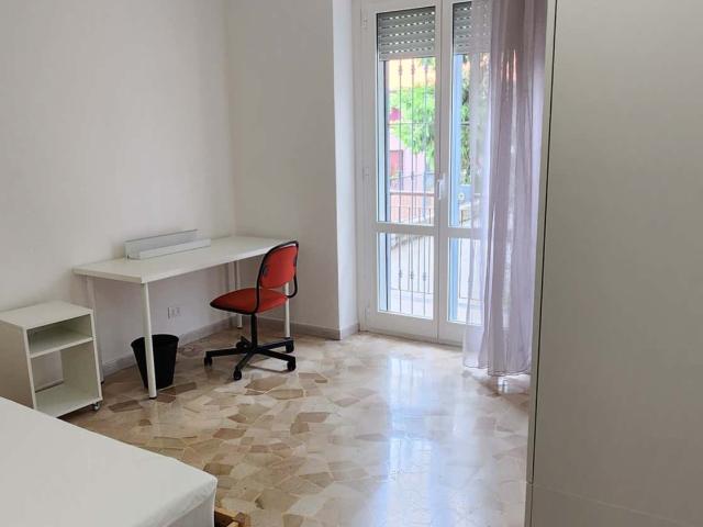 Stanza in affitto a Municipio 9, Milano