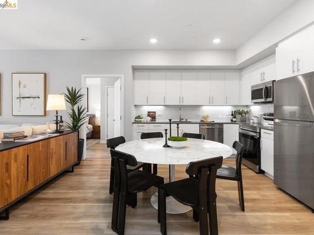 Room for rent in Oakland, California