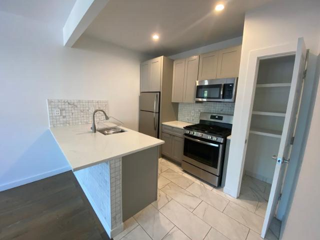 Room for rent in Arverne, New York