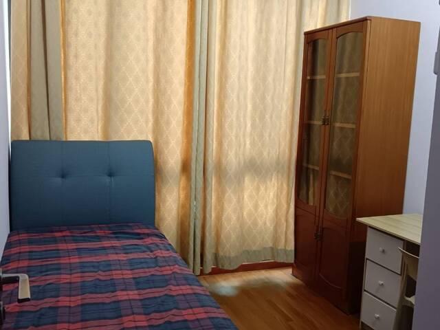 Room for rent in Lower Seletar, Singapore