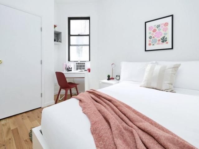 Room for rent in Arverne, New York