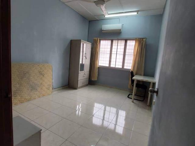 Room for rent in Tanjong Sepat, Selangor