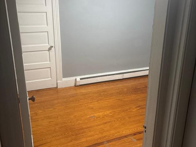 Room for rent in Cranston, Rhode Island