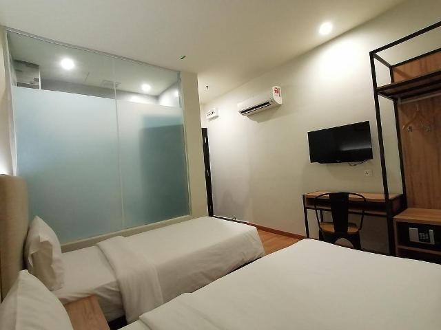 Room for rent in Country Heights Damansara, Kuala Lumpur